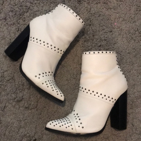 Steve Madden Shoes - Steve Madden studded boots